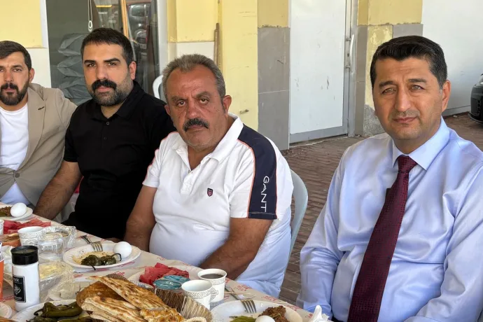 MTSO Başkan Adayı Mahmut Boyraz, Yakınca Galericiler Sitesi’nde esnafla buluştu