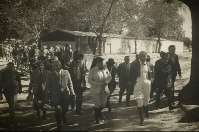 Atatürk’ün Aydın Ziyaretinden Nadir Bir Kare Ortaya Çıktı